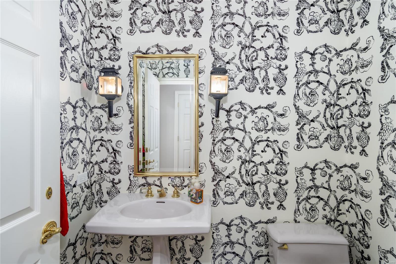 Sedgwick Place Condo - Residential