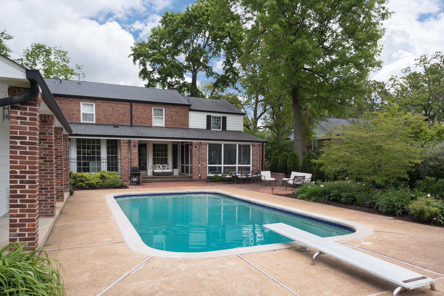 Loren Woods - Residential