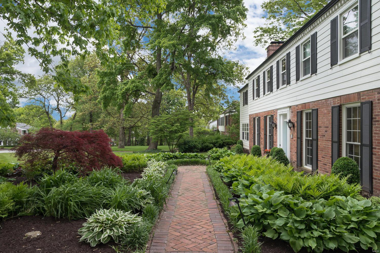 Loren Woods - Residential