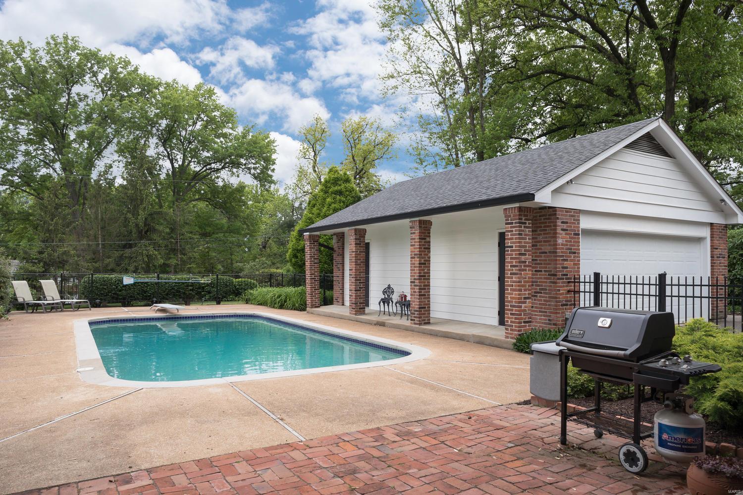 Loren Woods - Residential