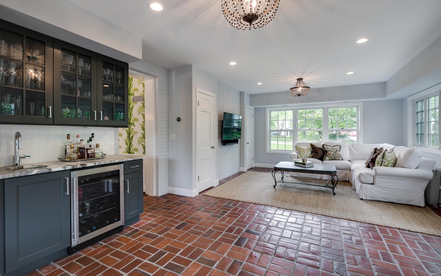 Loren Woods - Residential