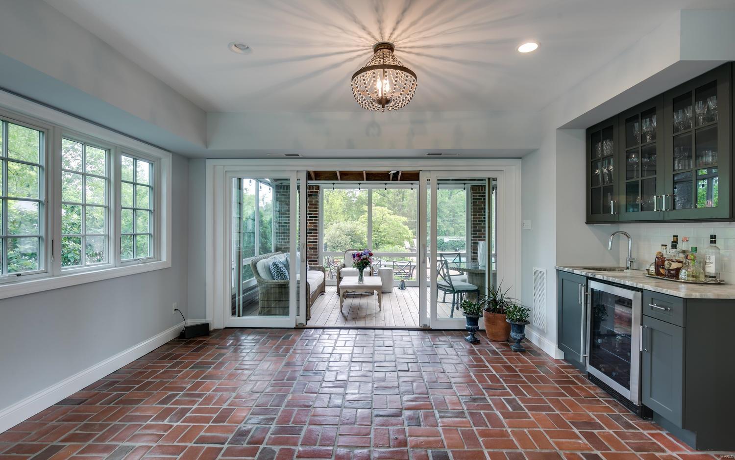 Loren Woods - Residential