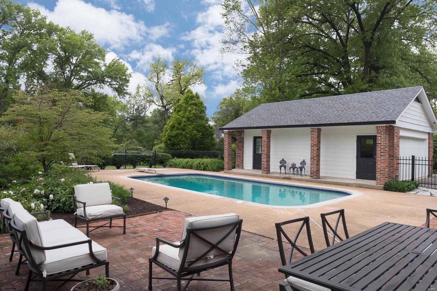 Loren Woods - Residential