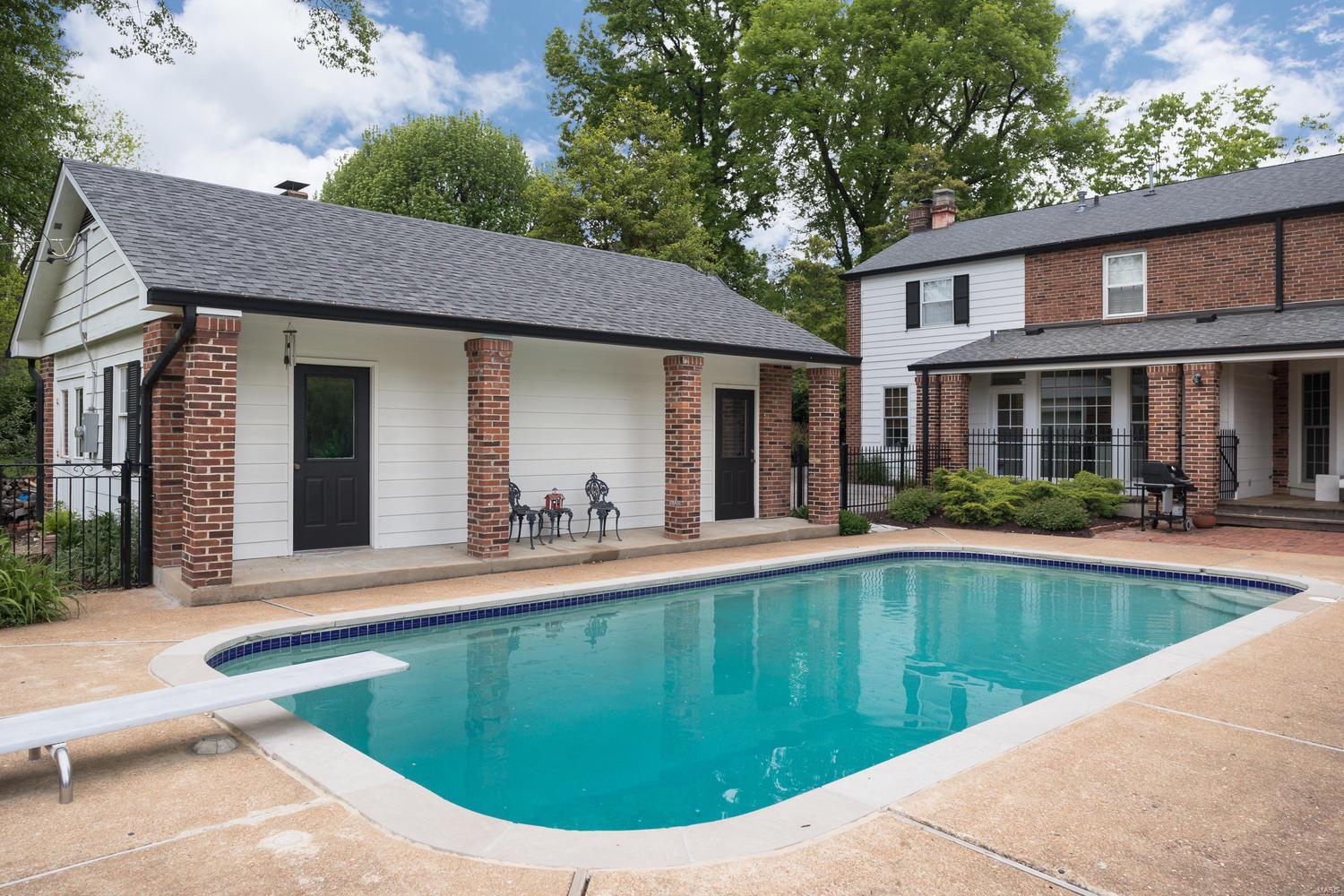 Loren Woods - Residential