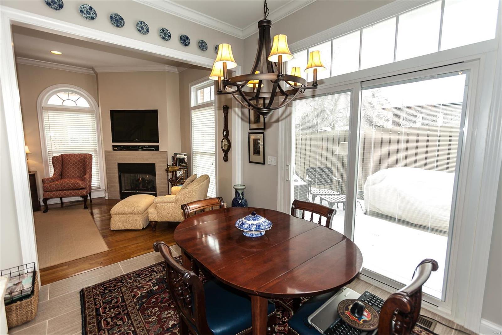 Glenridge/Oxford Twnhms A Condo - Residential