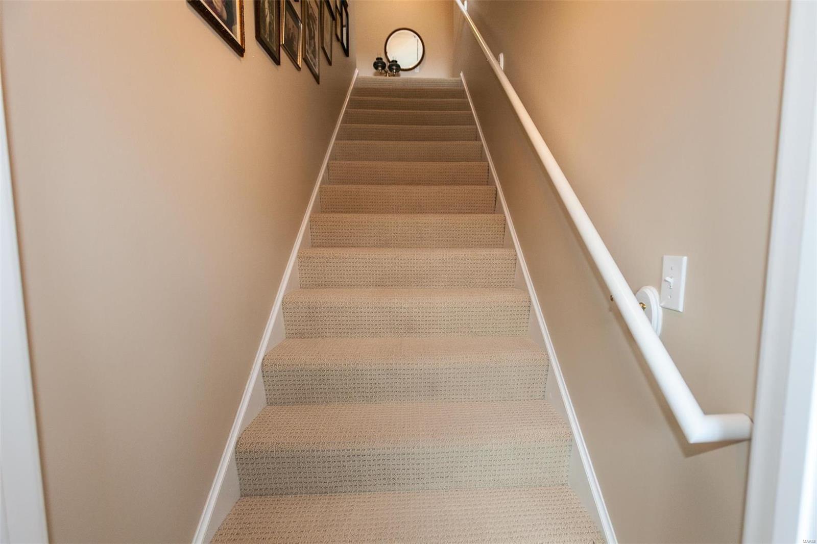 Glenridge/Oxford Twnhms A Condo - Residential