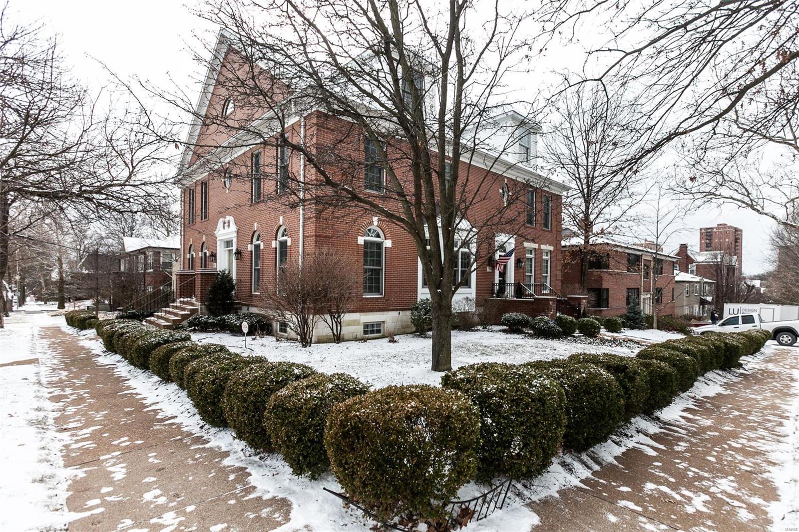 Glenridge/Oxford Twnhms A Condo - Residential