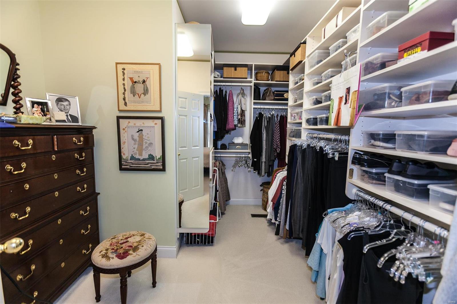 Glenridge/Oxford Twnhms A Condo - Residential