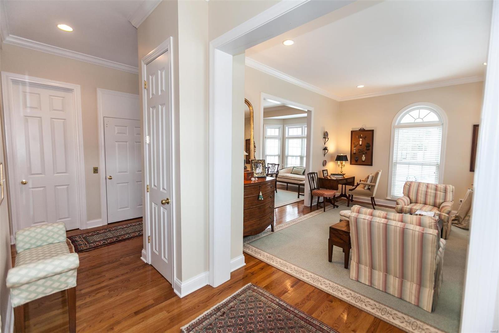 Glenridge/Oxford Twnhms A Condo - Residential