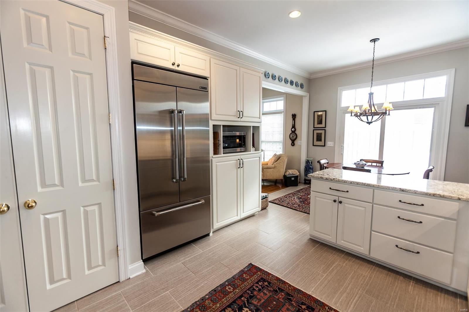 Glenridge/Oxford Twnhms A Condo - Residential