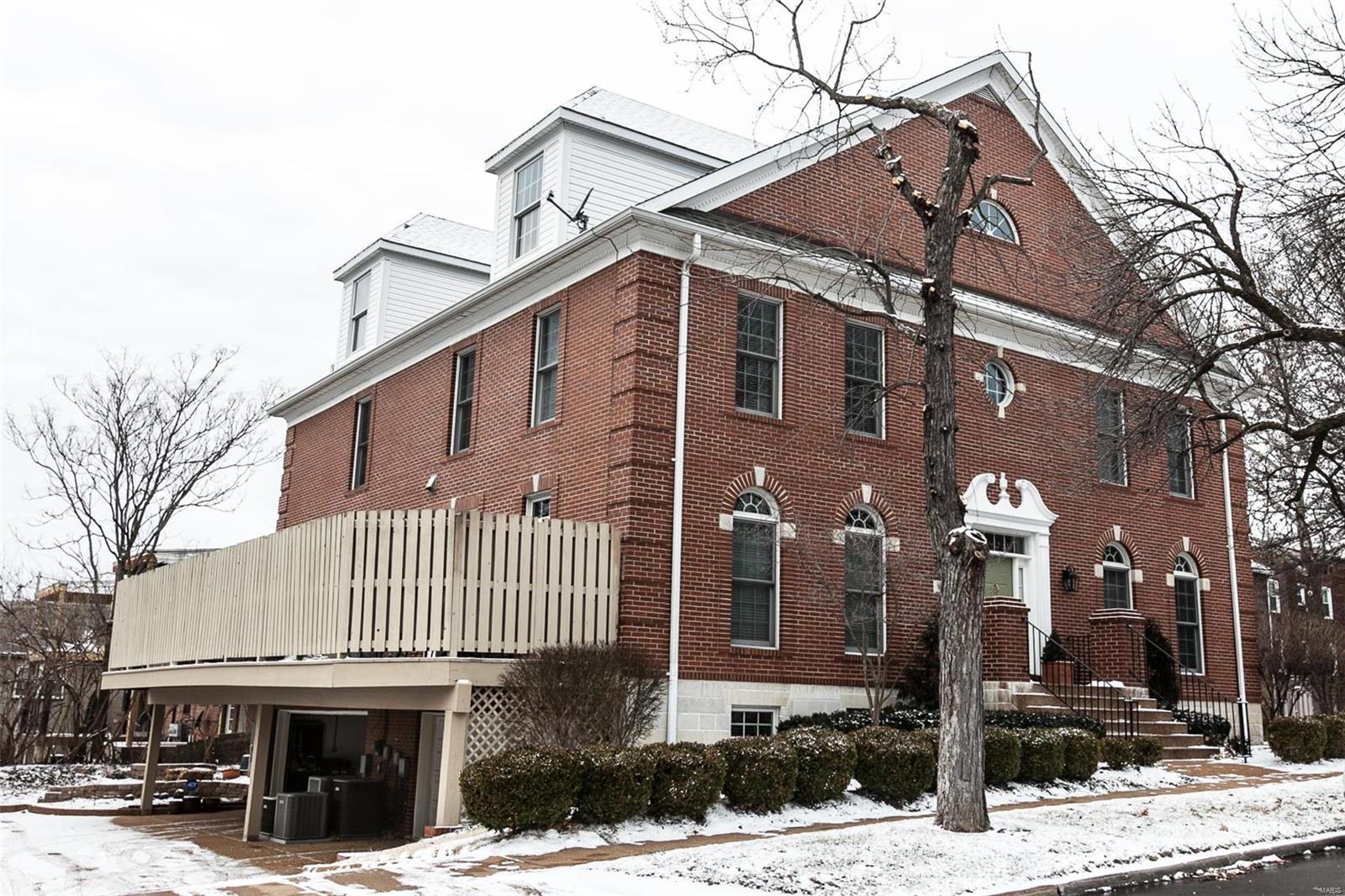 Glenridge/Oxford Twnhms A Condo - Residential