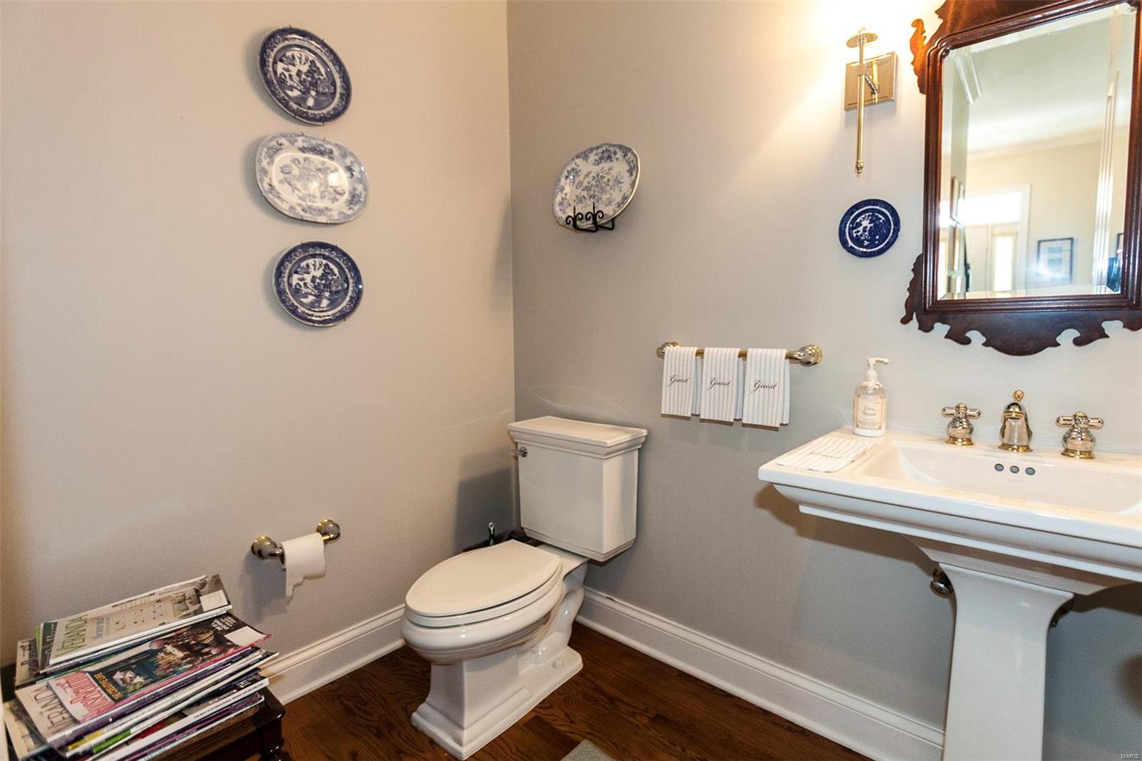 Glenridge/Oxford Twnhms A Condo - Residential