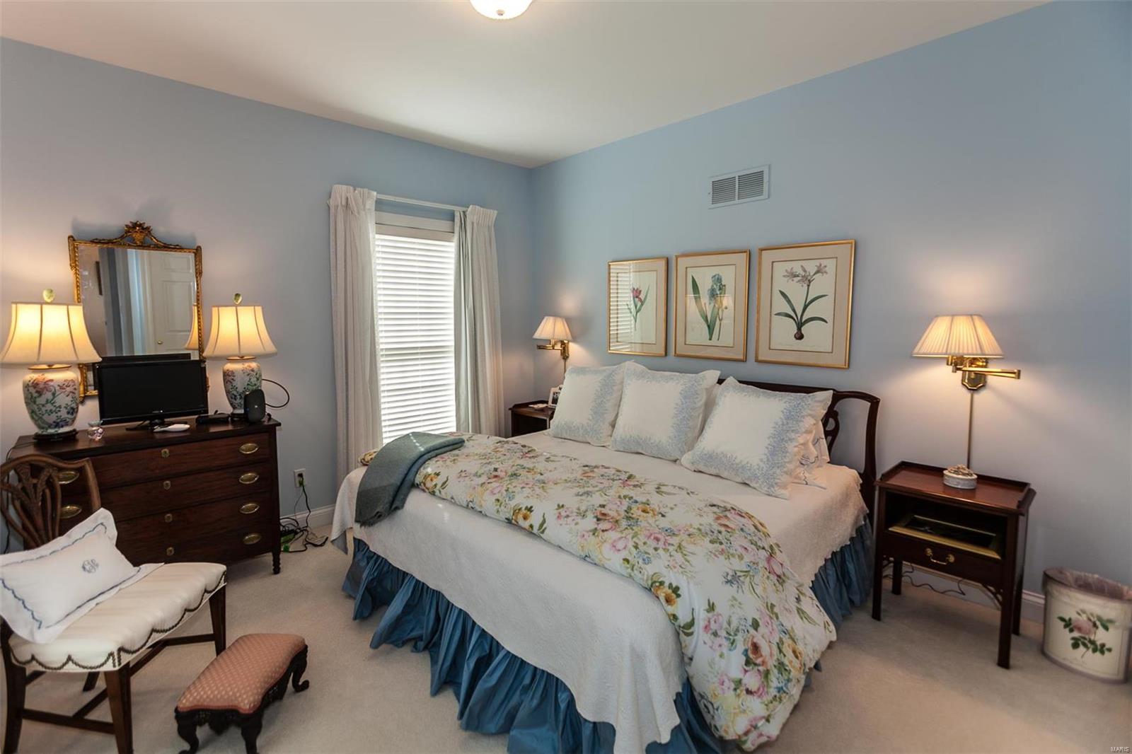 Glenridge/Oxford Twnhms A Condo - Residential