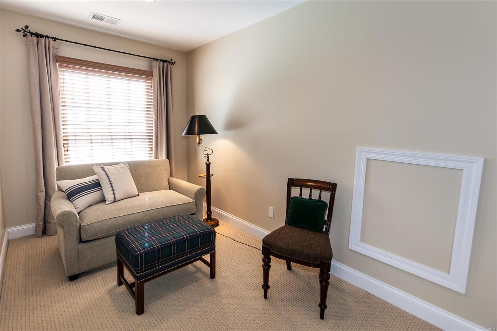 Glenridge/Oxford Twnhms A Condo - Residential