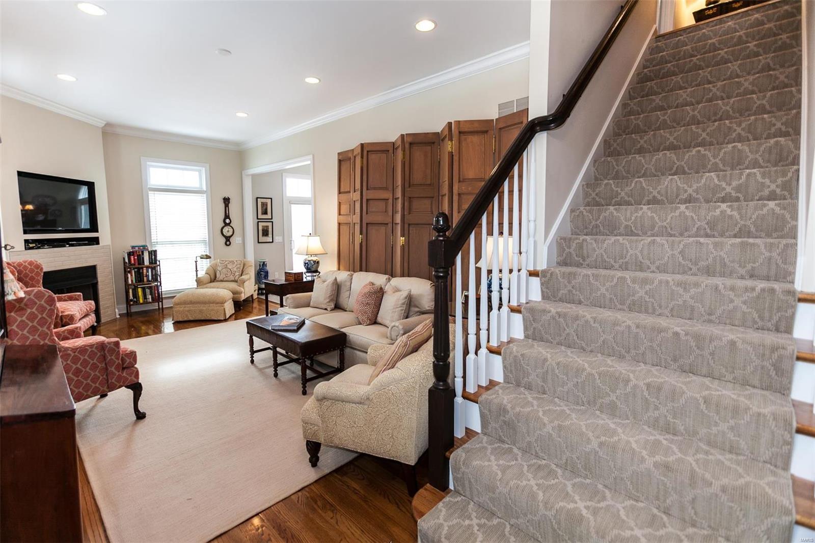 Glenridge/Oxford Twnhms A Condo - Residential