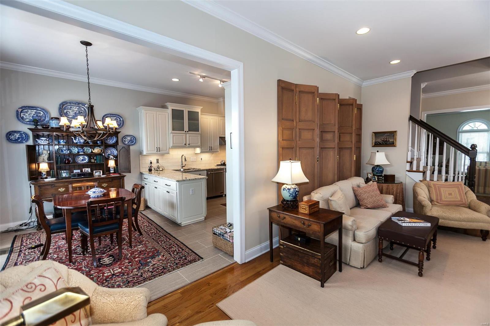 Glenridge/Oxford Twnhms A Condo - Residential