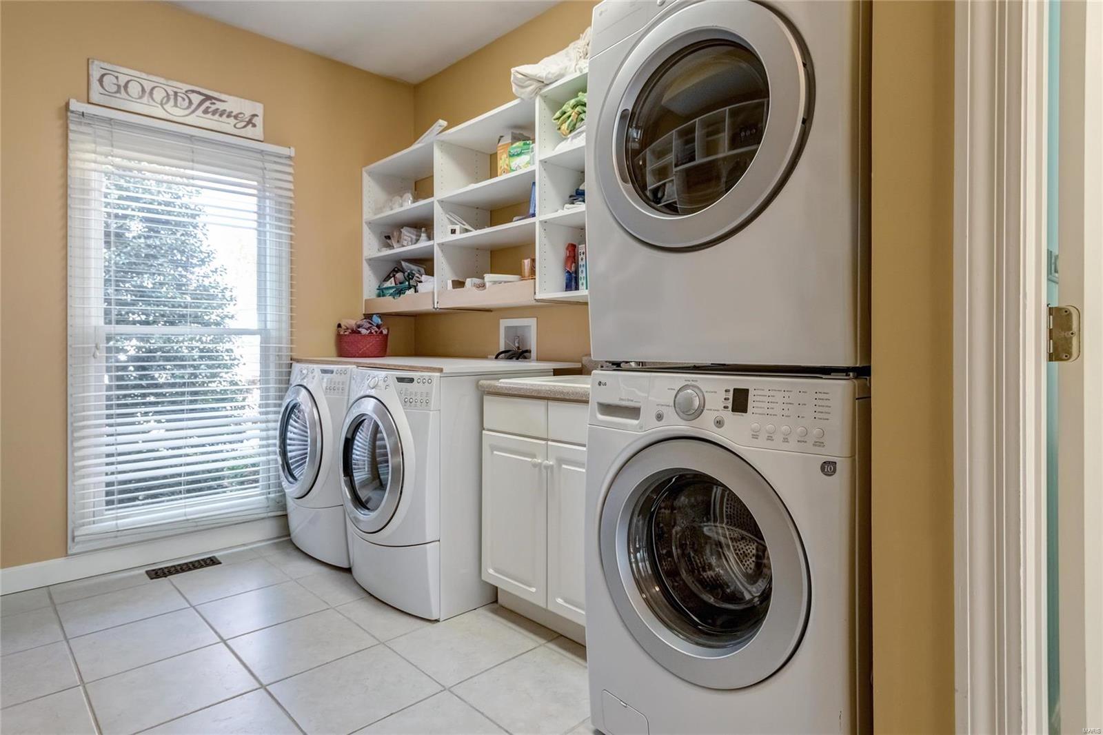 Kings Cove - Residential