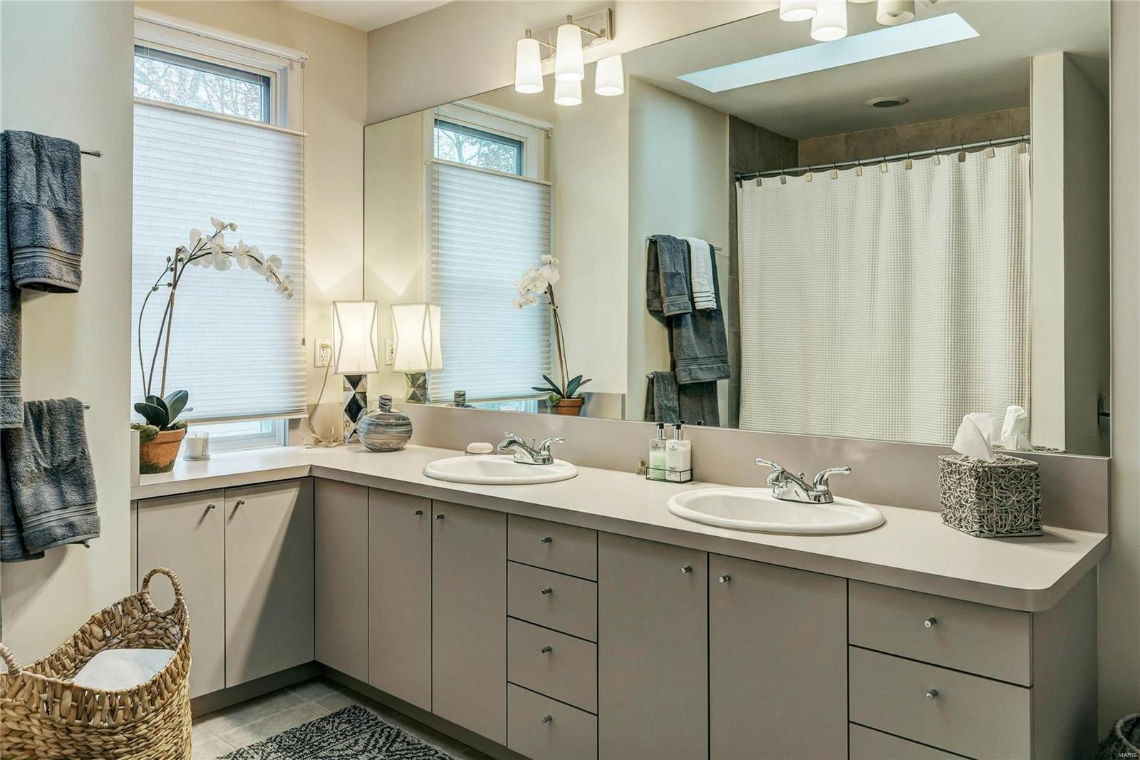 Hillcrest - Residential