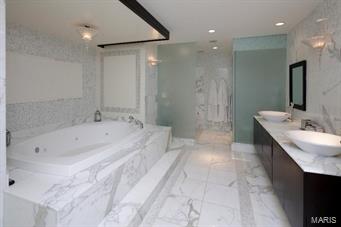 Plaza In Clayton A Condo The - Residential