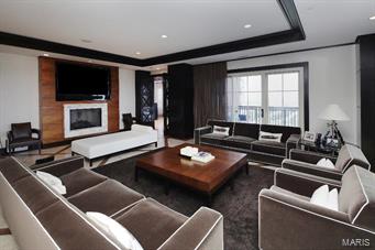 Plaza In Clayton A Condo The - Residential