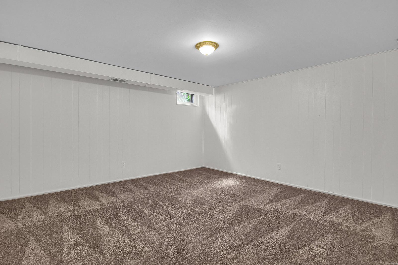 Rossridge Twnhs Condo - Residential
