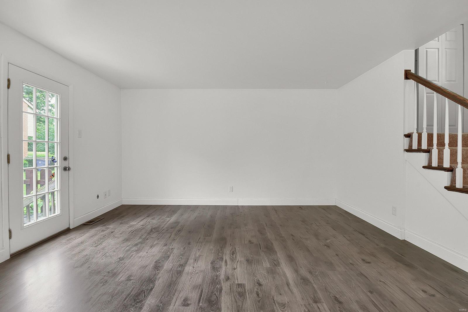 Rossridge Twnhs Condo - Residential