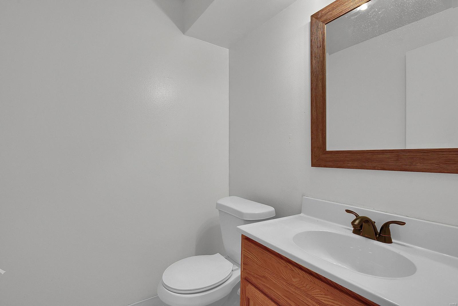 Rossridge Twnhs Condo - Residential