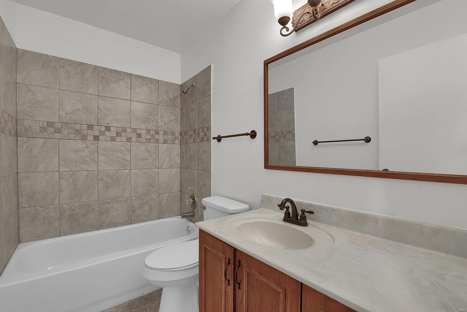 Rossridge Twnhs Condo - Residential