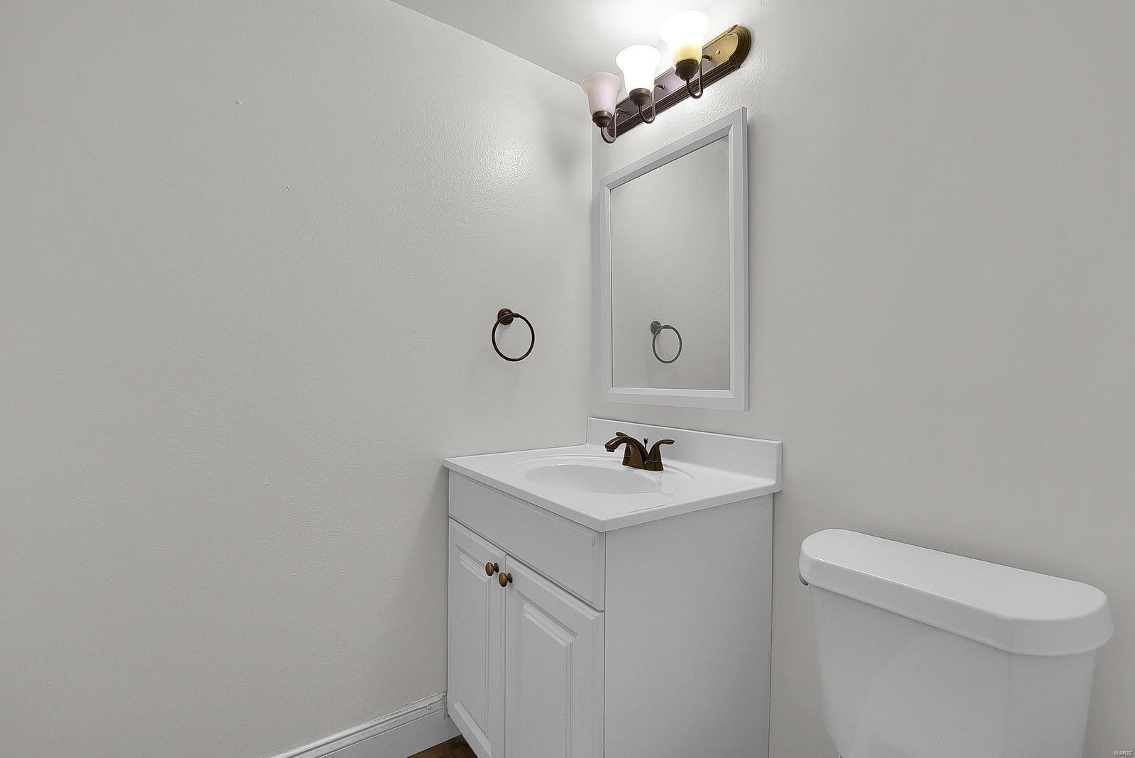 Rossridge Twnhs Condo - Residential