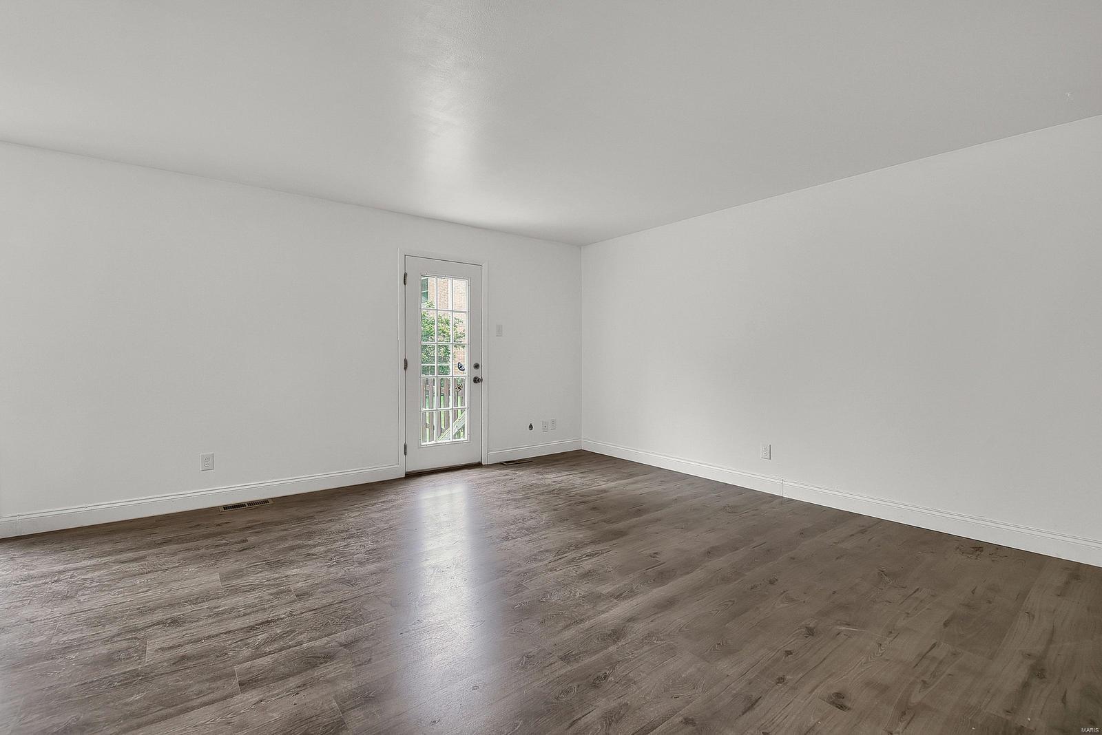 Rossridge Twnhs Condo - Residential