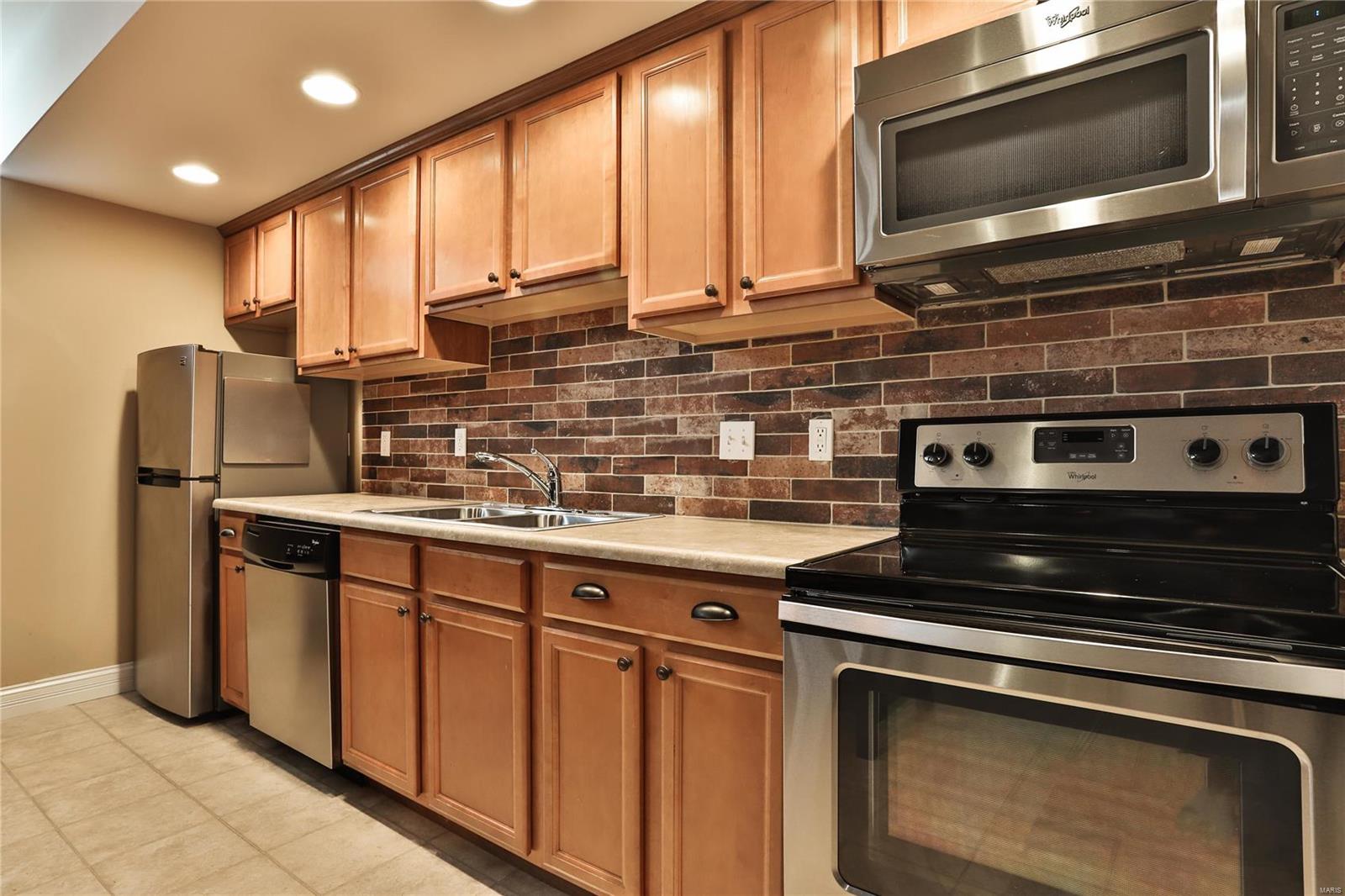 Manors At Orchard Glen - Residential