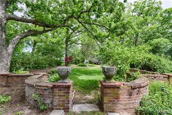 Bluffs Of St Albans - Residential