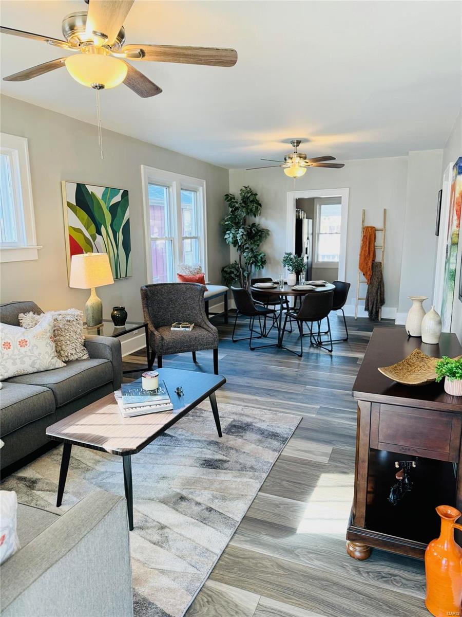 Granite City, Illinois 62040, United States, 2 Bedrooms Bedrooms, ,1 BathroomBathrooms,Residential,Pending,33098