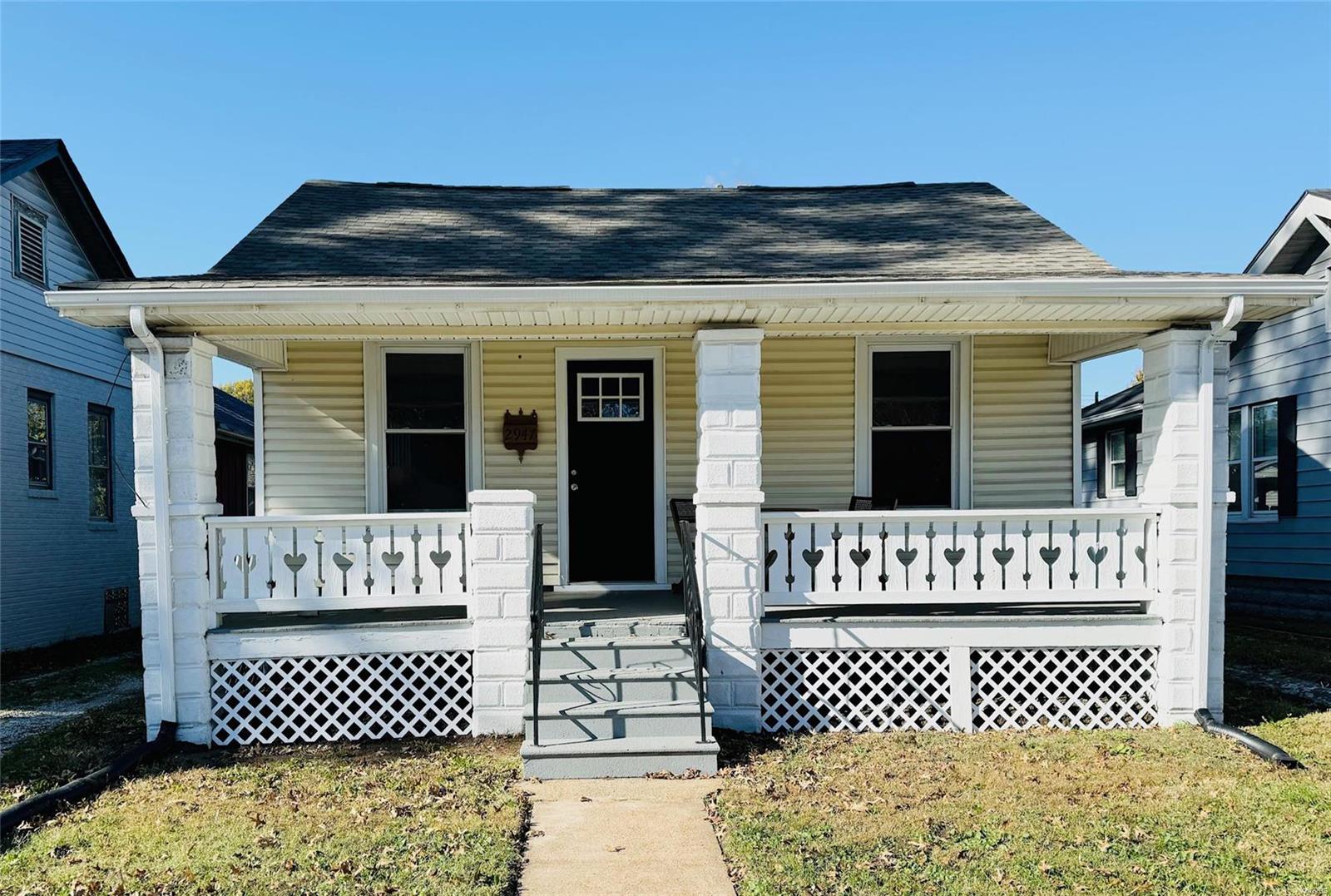 Granite City, Illinois 62040, United States, 2 Bedrooms Bedrooms, ,1 BathroomBathrooms,Residential,Pending,33098