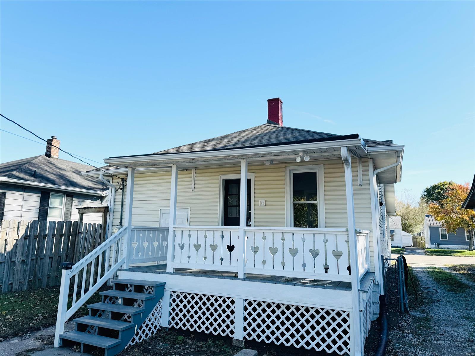 Granite City, Illinois 62040, United States, 2 Bedrooms Bedrooms, ,1 BathroomBathrooms,Residential,Pending,33098