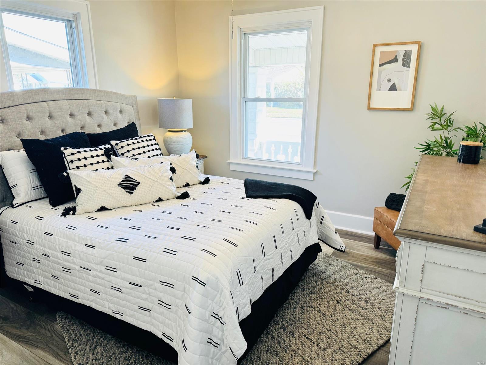 Granite City, Illinois 62040, United States, 2 Bedrooms Bedrooms, ,1 BathroomBathrooms,Residential,Pending,33098