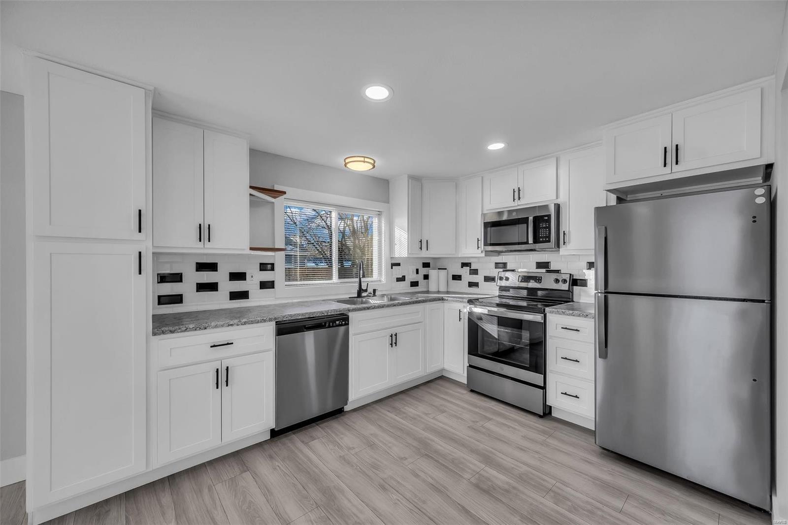 O'Fallon, Missouri 63366, United States, 3 Bedrooms Bedrooms, ,2 BathroomsBathrooms,Residential,Pending,16618