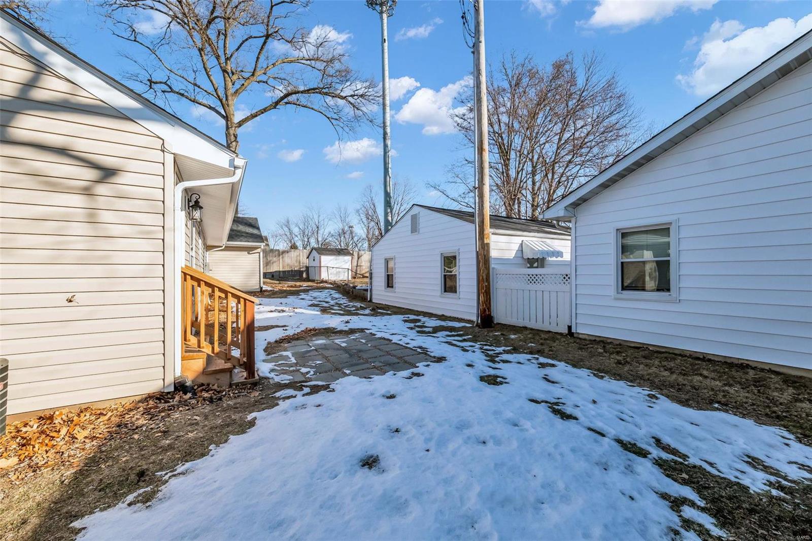 O'Fallon, Missouri 63366, United States, 3 Bedrooms Bedrooms, ,2 BathroomsBathrooms,Residential,Pending,16618