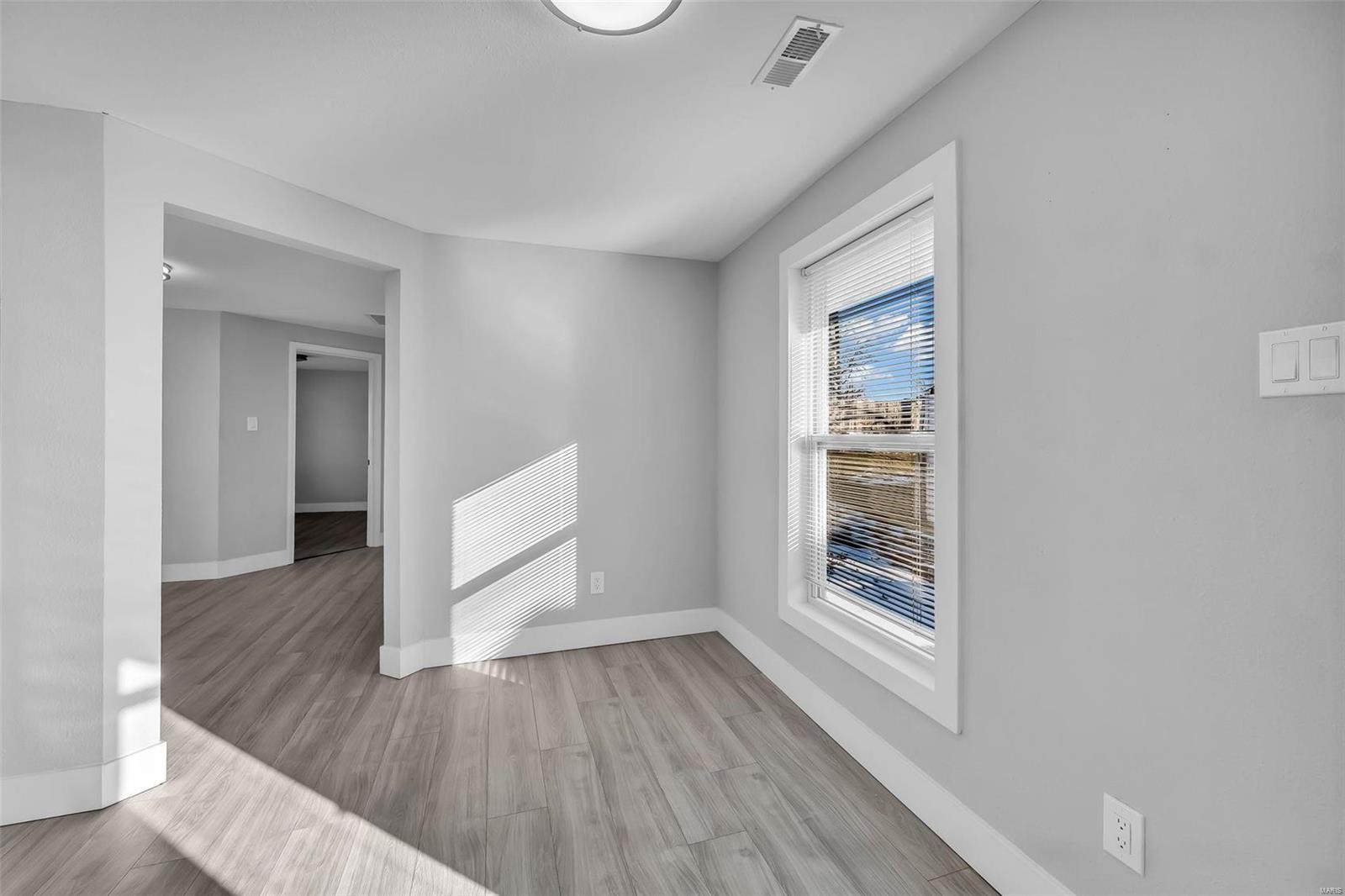 O'Fallon, Missouri 63366, United States, 3 Bedrooms Bedrooms, ,2 BathroomsBathrooms,Residential,Pending,16618