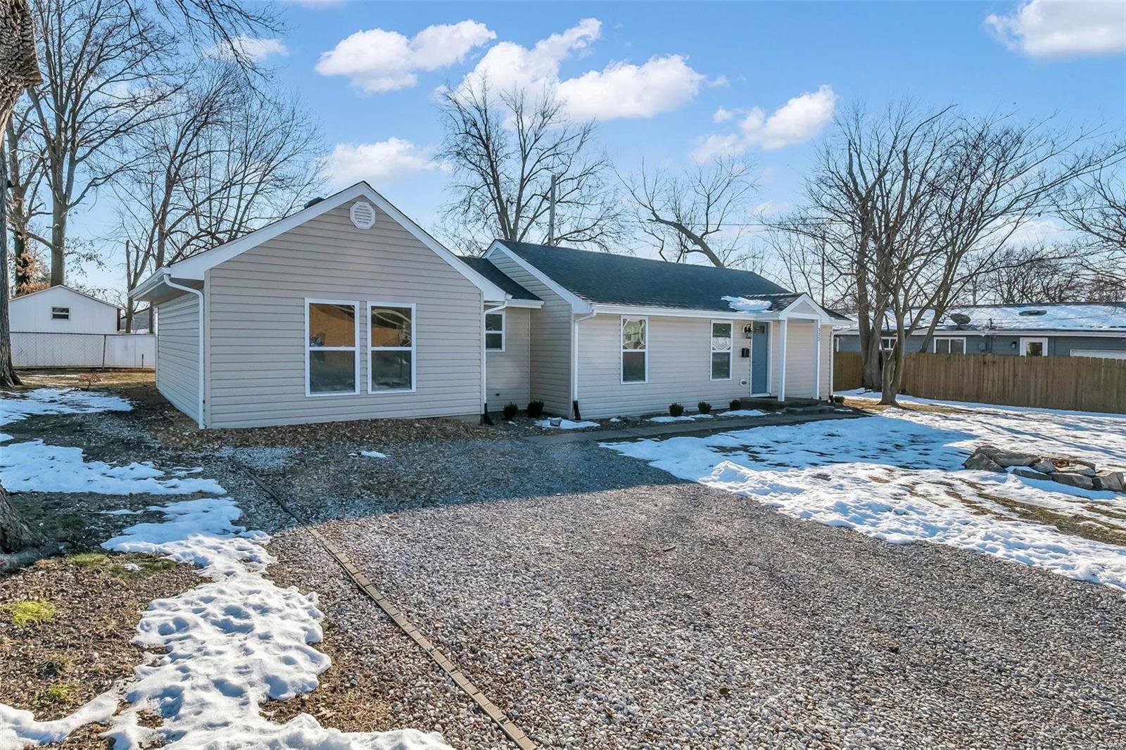 O'Fallon, Missouri 63366, United States, 3 Bedrooms Bedrooms, ,2 BathroomsBathrooms,Residential,Pending,16618