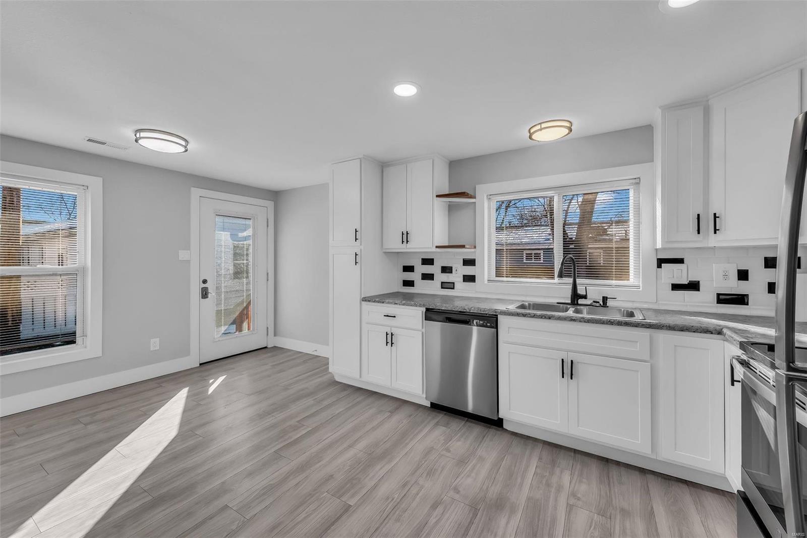 O'Fallon, Missouri 63366, United States, 3 Bedrooms Bedrooms, ,2 BathroomsBathrooms,Residential,Pending,16618