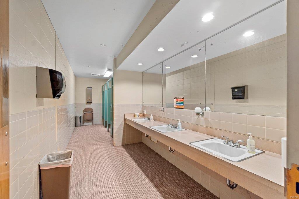 N/A - Commercial Sale