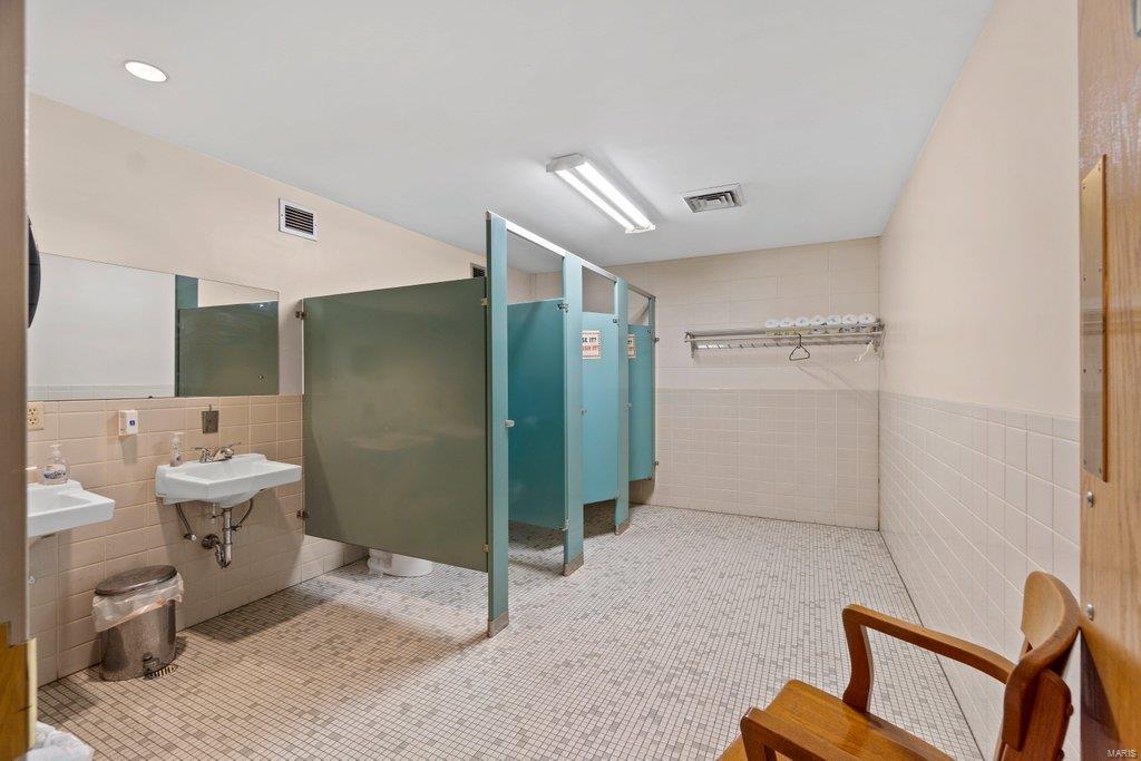 N/A - Commercial Sale