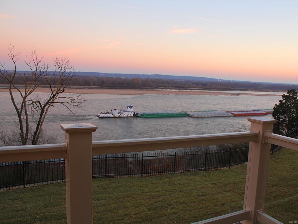 Mississippi Bluffs - Residential