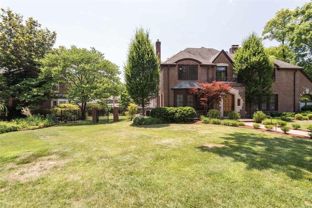 Davis Place - Residential