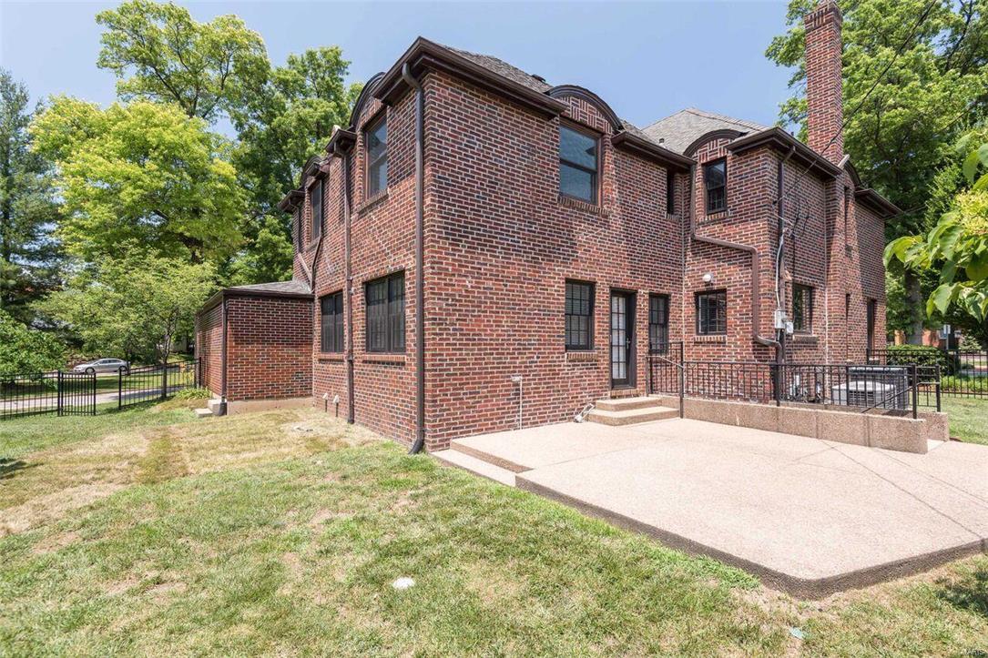 Davis Place - Residential