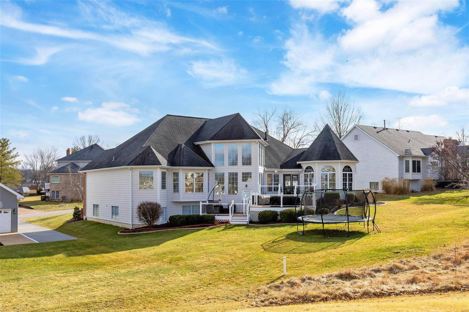 569 Malinmor Drive