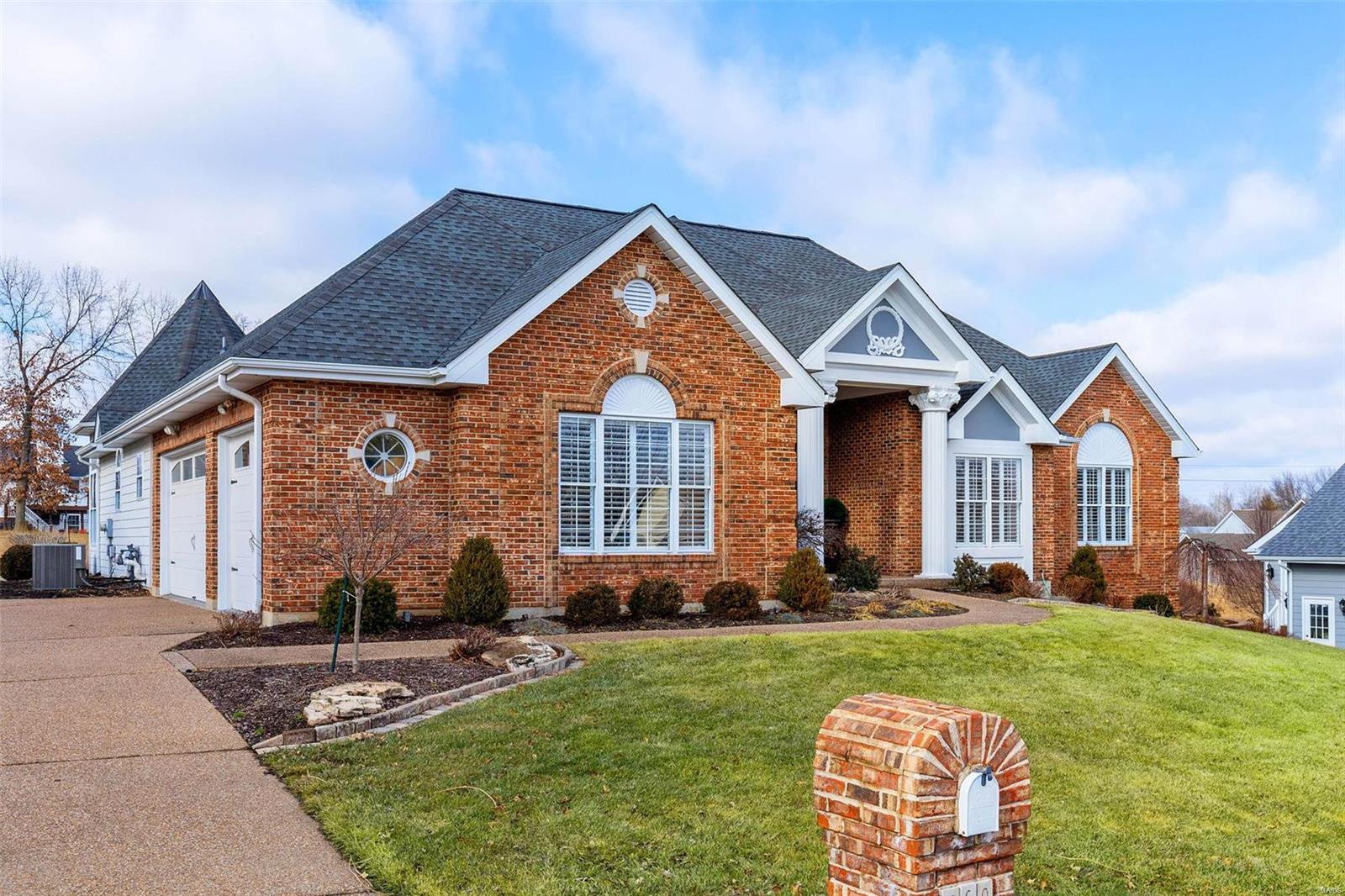 569 Malinmor Drive