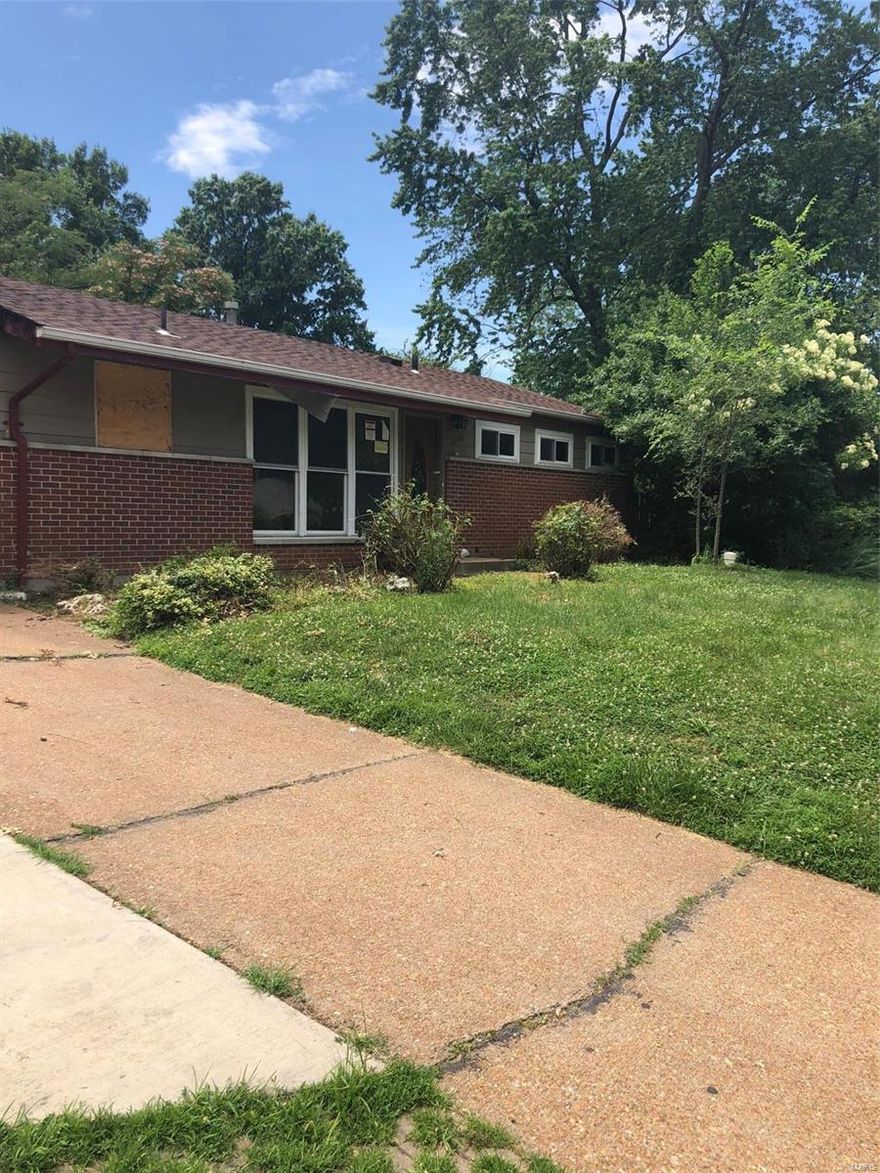 Olivette Rehab Opportunity  This 3bed / 3bath home in Ladue school district has Fire damage in car port and kitchen area, but the rest of the house survived with only smoke damage. Great rehab potential with high comps in the area!