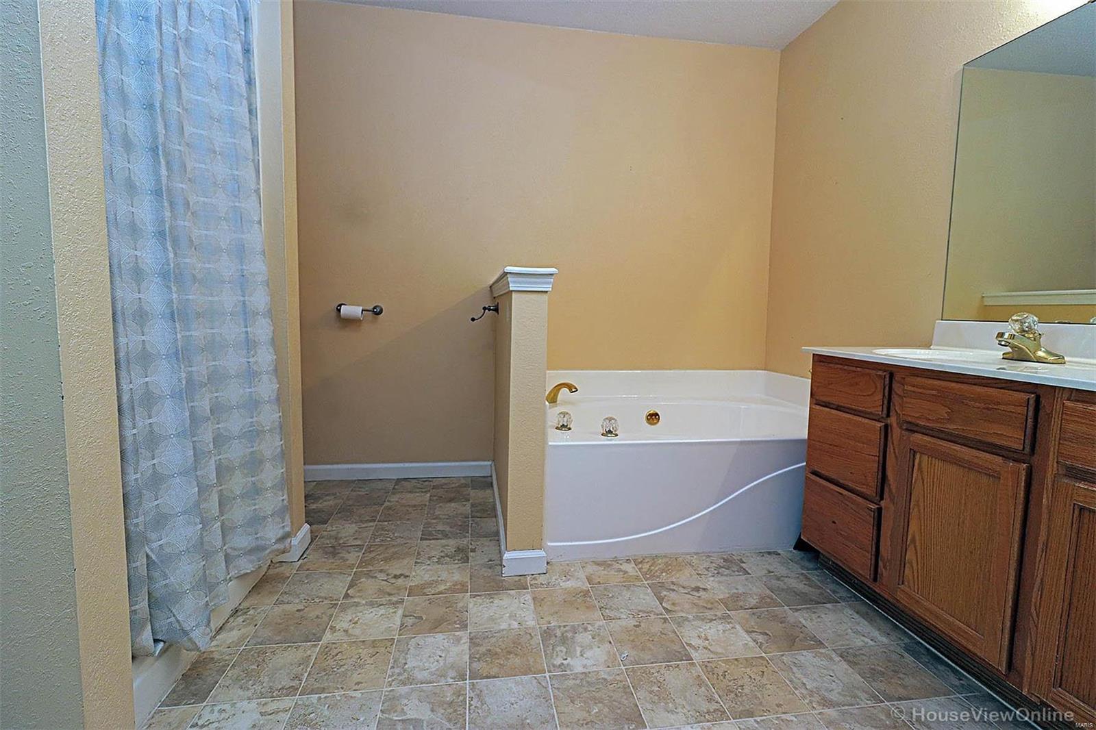 Ashland Court Ph I - Residential
